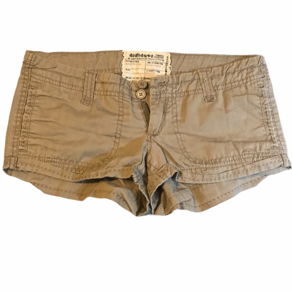 🔥Dollhouse Khaki Shorts - 1J